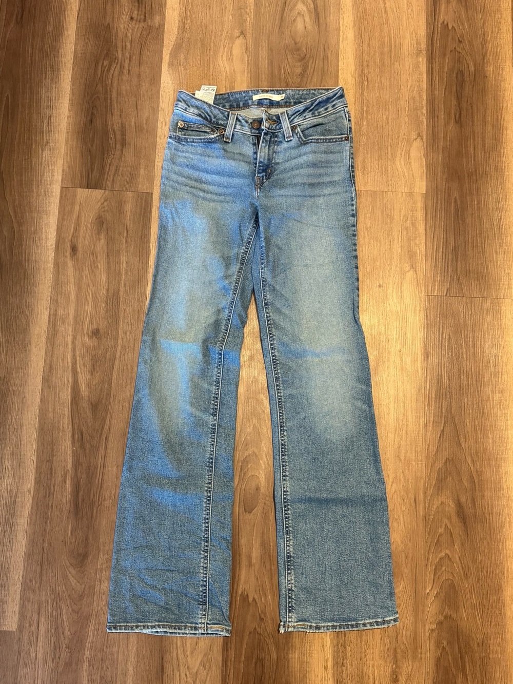 Levi's Women's Light Blue Straight Leg Jeans